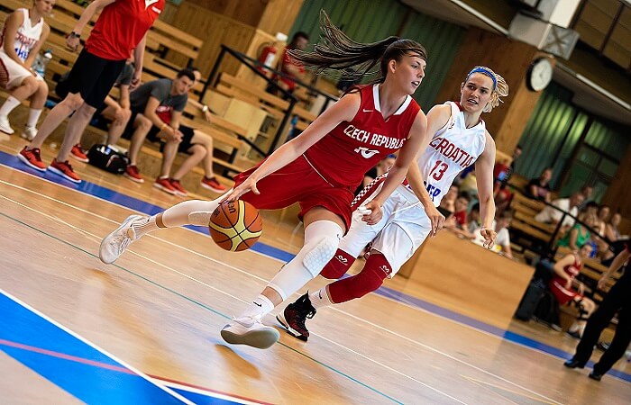 Consideration Before Choose a Women’s Basketball Shoes